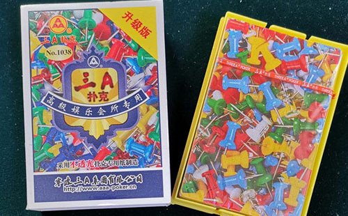 曲松扑克批发采购指南与产品质量识别要点解析